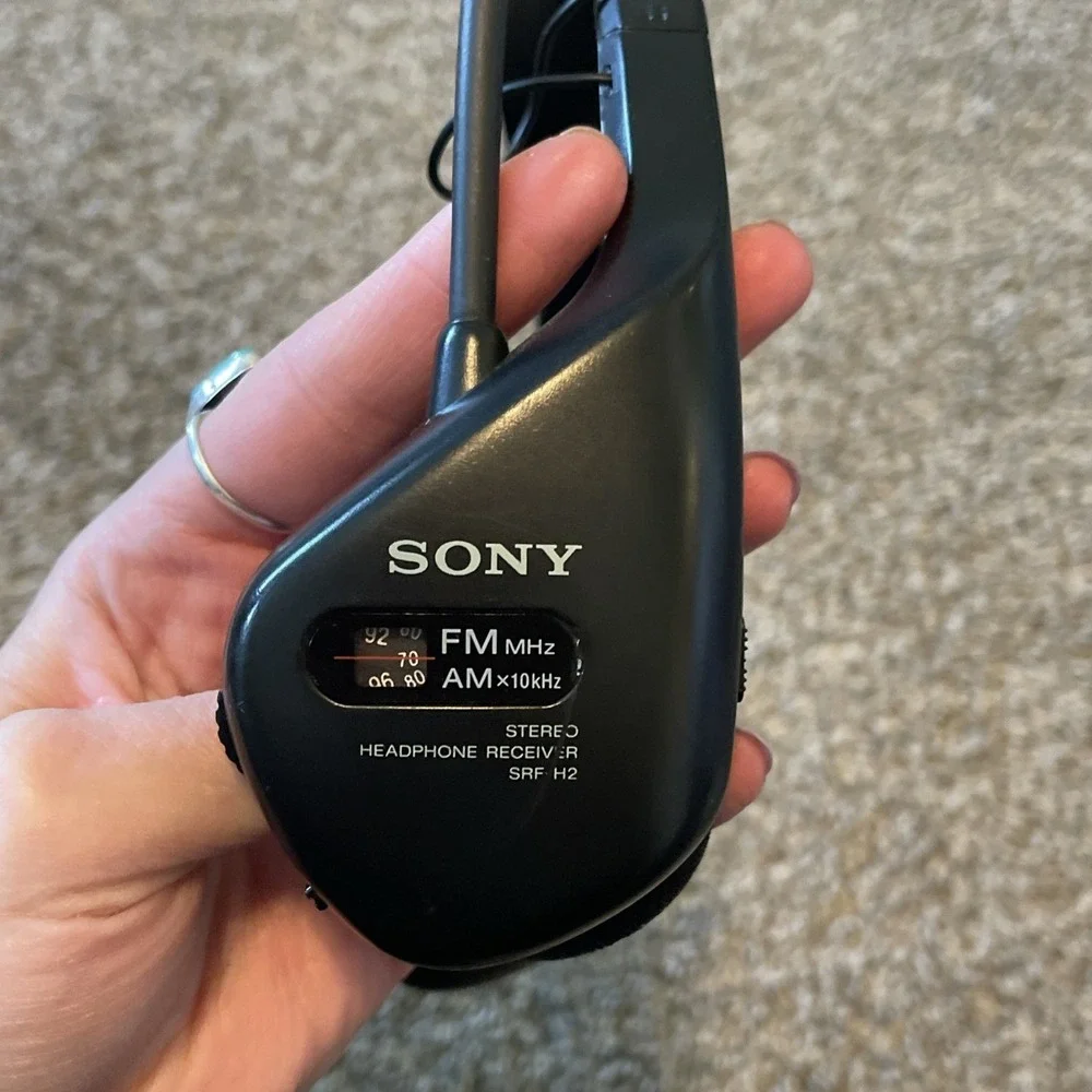 Vintage SONY Walkman SRF-H2 AM/FM Portable Radio Headset Stereo Receiver Tested